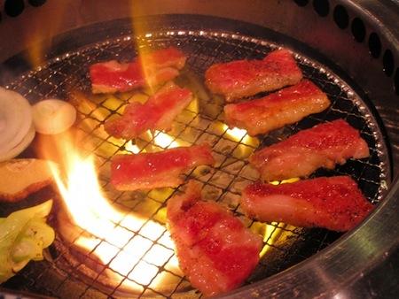 食事中に「ぱぴぷぺぽ」連呼 『ZIP』の行った珍実験に「アホなんじゃない?」の声 コロナ不安を煽りまくるマスコミ