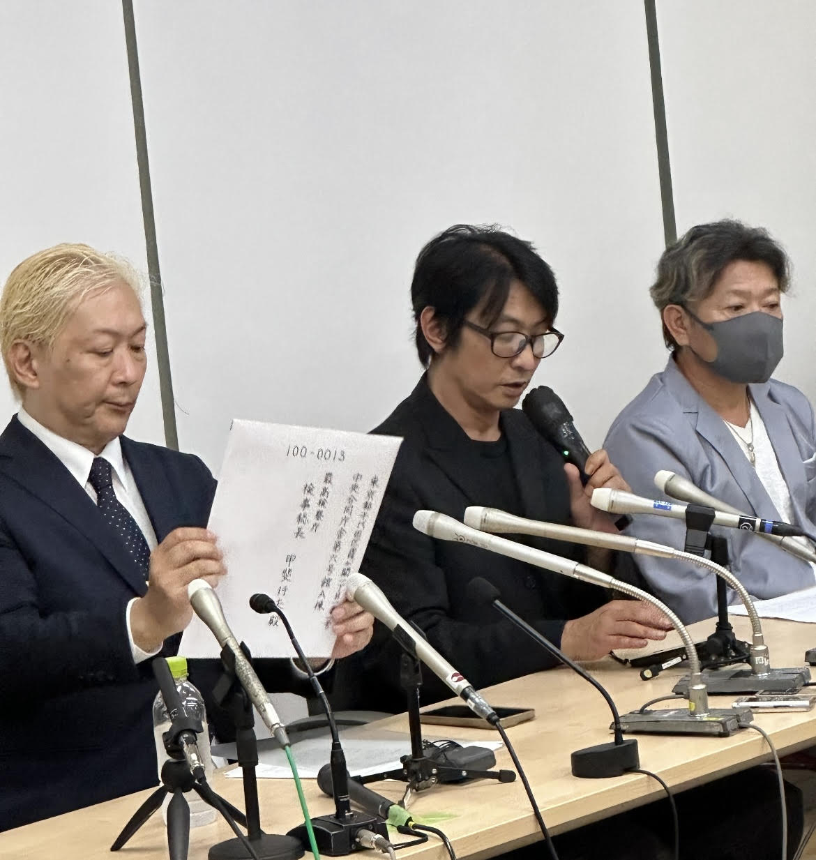 「ジャニーズ性加害当事者の会」会見 東京新聞記者の長質問に被害者の妻が激しく反応 記者は何のために記事を書くのか TABLO